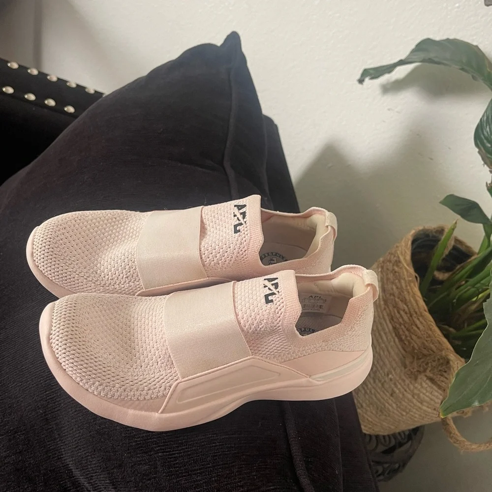 APL: Athletic Propulsion Labs TechLoom Bliss Sneakers - Picture 7 of 12